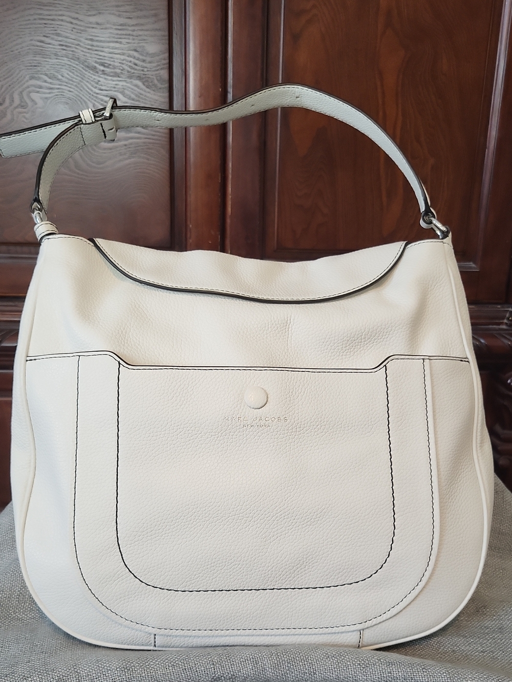 Marc Jacobs White Pebbled Leather Shoulder Hobo With Dust Bag, New